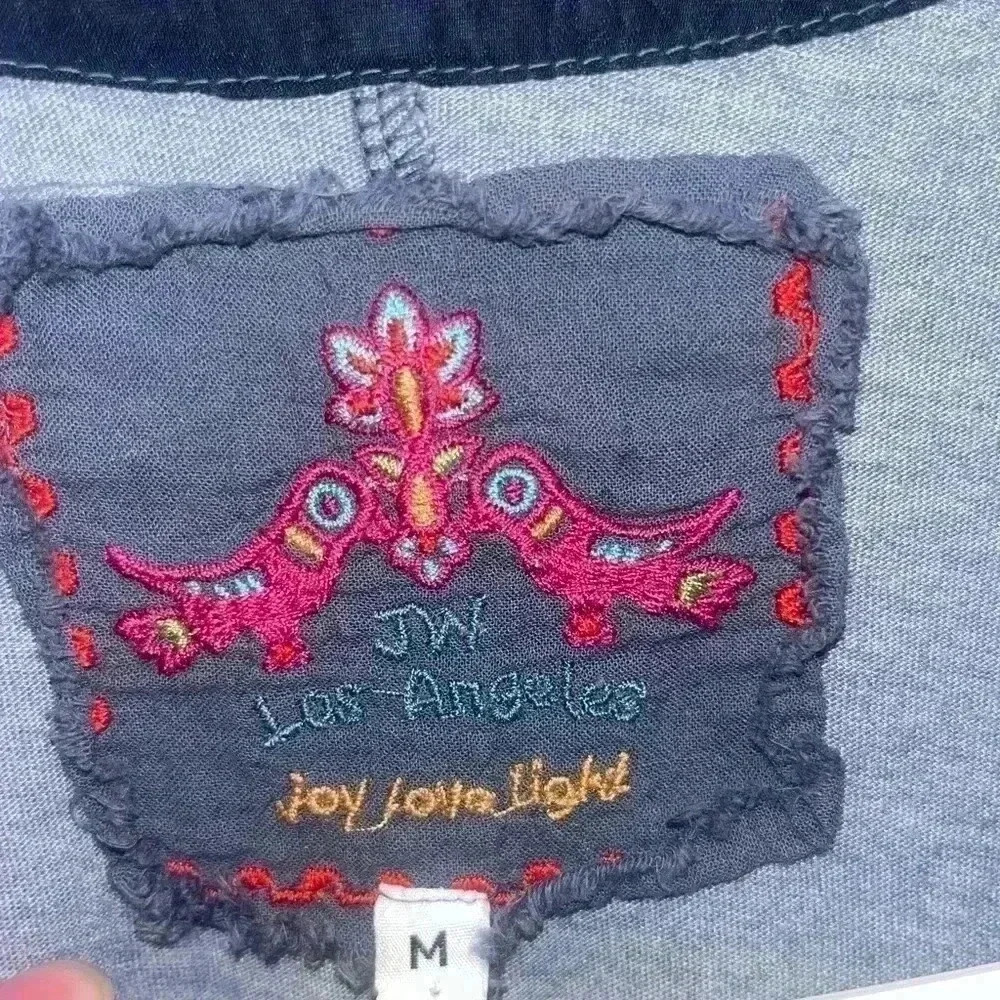 Johnny Was women’s long sleeve top - Picture 3 of 4